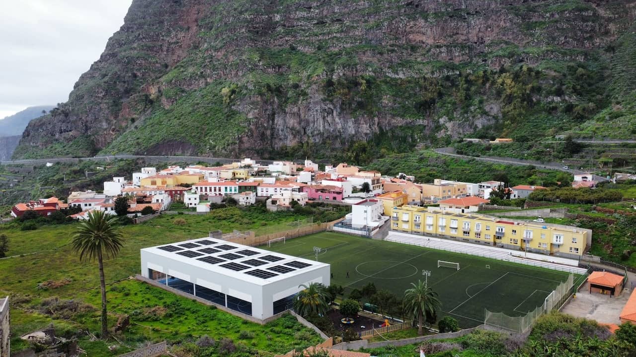 Instalación Paneles Solares Agulo